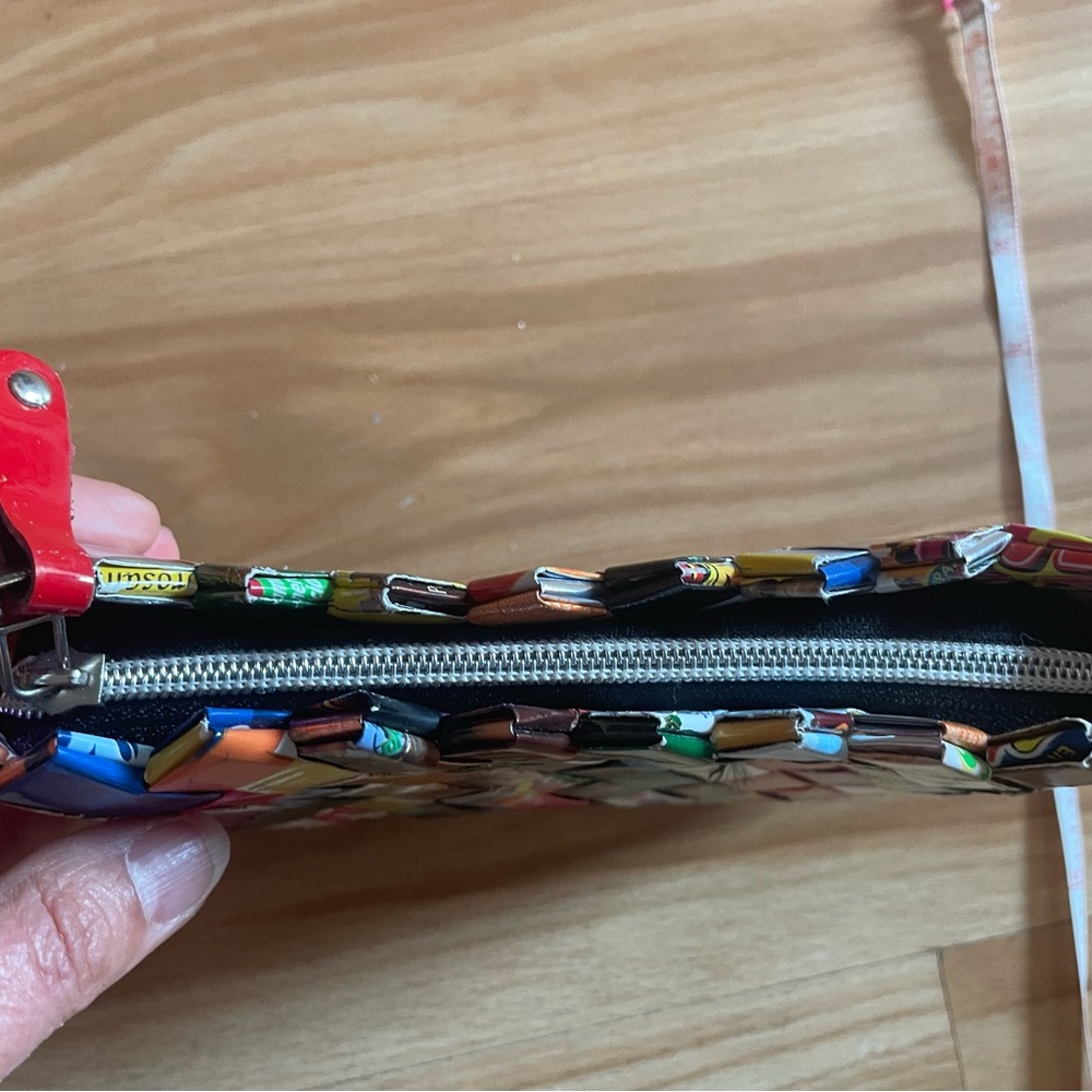 NAHUI OLLIN Women’s Recycled Wrapper Wristlet/Clutch - Picture 11 of 15
